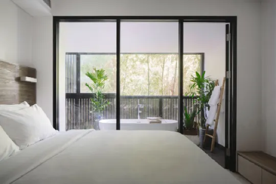 Lloyd's Inn Bali Отели рядом с достопримечательностью «TSL The Shampoo Lounge»