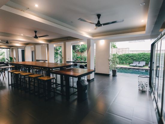 โรงแรมไอซิลเวอร์