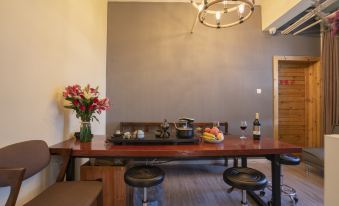 Wheat Smart Hotel (Kunming South High-speed Railway Station)