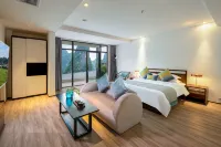 Qijing Mountain Court Hotel (Yangshuo Shili Hualang Yulong River)