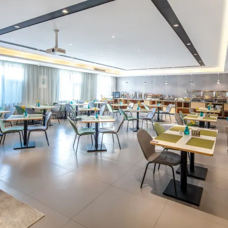 Homeinn Selected Hotel (Houma Xintian Plaza Jianbang International Wenming Road)