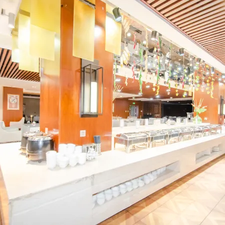 Manpu Tianmu Yangyan Hot Spring Hotel (Zhenbeibao Western Studios See Helan Performing Arts Town)