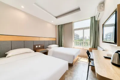 Jinye Hotel (Shanghai Sanlin Subway Station) Hotels near SanLin Tang