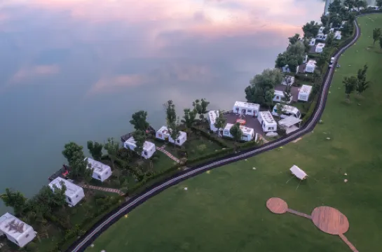 靈糧農場·湖州螢火蟲房車營地