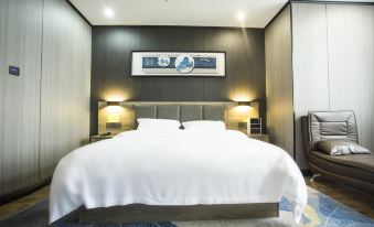 Junlai Hotel (Lu'an Sanshipu Town Changjiang East Road)