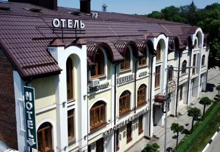 Vertebra Hotel Отели рядом с достопримечательностью «Веревочный парк»