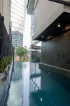 โกลด์วิเทล โฮเทล ซูราบายา - โรแมนติก