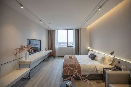 Citadines Songhong Road Shanghai Отели рядом с достопримечательностью «Небоскреб»