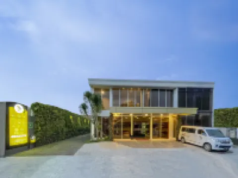 Lunara Home Living by Daphna Management (formerly Aveon Express Yogyakarta) Hotels in Umbulharjo
