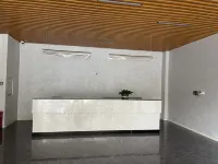 Zhuhai Leju Hotel Apartment (Mingzhu Light Rail Station)