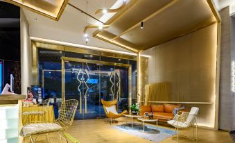 Garden Hotel by LuxCabins (Shenzhen Futian Convention and Exhibition Center Gangxia Subway Station)