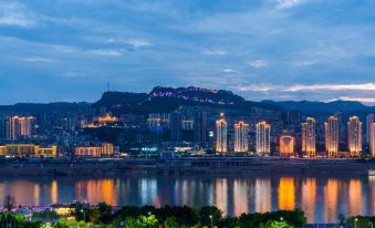 Chongqing Yifan Ying Hotel (Jiangnan Changjiang Inn)