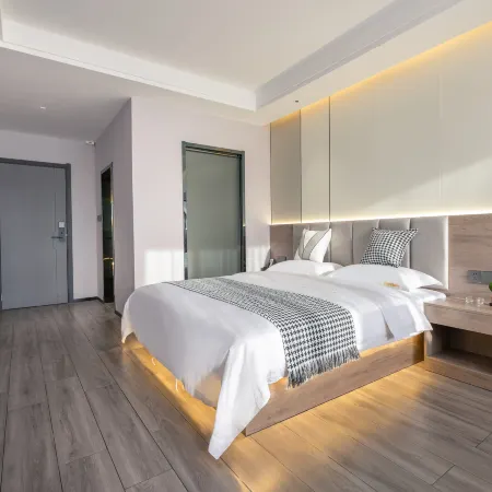 love+ Boutique Apartment (Shiliang Subway Station)