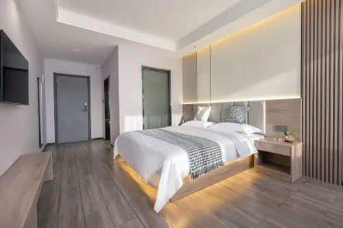 love+ Boutique Apartment (Shiliang Subway Station)