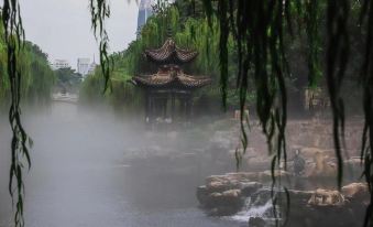 Liangyou Fulin Hotel (Jinan Quancheng Square Daming Lake Branch)