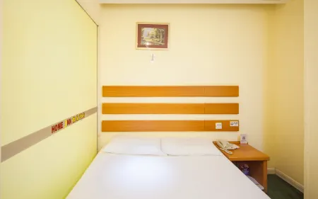 Huayi Hotel under Home Inn (Shenzhen Nantou Ancient City Nanshan Subway Station)