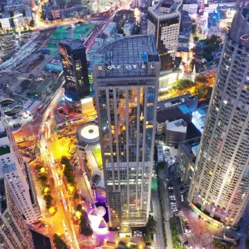Sofitel Nanjing Galaxy  Suning Отели рядом с достопримечательностью «Йиджианг Тауер»
