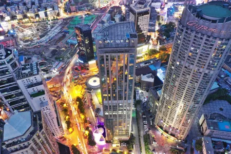 Sofitel Nanjing Galaxy  Suning Отели рядом с достопримечательностью «CPC Nanjing Committee Party School»