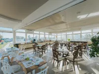Aegean Palace Hotel berhampiran Pantai Plaka