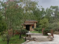Guifeng Xiaolu Xianjuju Hotels in Yiyang County