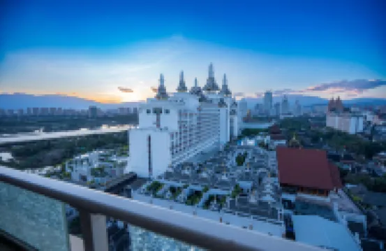 Q加·西雙版納雨林瀾山望江度假酒店（告莊星光夜市店） 景洪酒店