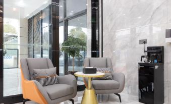 GreenTree Inn Express Hotel (Nantong Polytechnic Institute Tangzha Ancient Town)