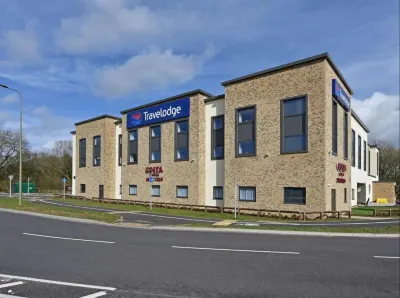 Travelodge Witney Hotels in West Oxfordshire