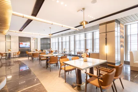 Atour Hotel Shouguang International Convention and Exhibition Center，East Shengcheng Street Отели рядом с достопримечательностью «Shouguang Vegetable Hi-Tech Demonstration Park»