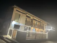 Longnanxi Lane to Homestay Отели рядом с достопримечательностью «Маленький город»