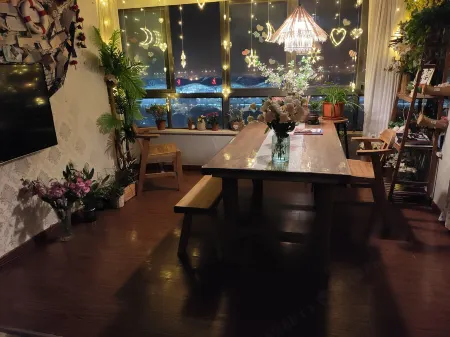 Observation Deck Youth Hostel