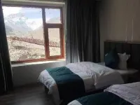 Rongbu Hotel Hotels in Tingri