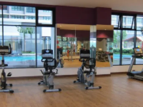 The Icon @ Conezion Golf View Netflix at IOI City Mall โรงแรมในเซอร์ดัง