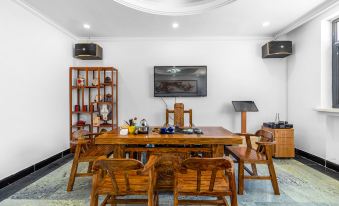 Daihe Four Seasons Garden Resort Hotel (Nandaihe Xianluo Island Scenic Area)