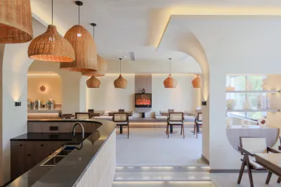 Yizhai Homestay (Luxun Former Residence Jindi Yintai City) Hotels near Luxu Native Place