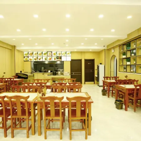 Rujia Huayi Selected Hotel (Mohe City  Branch)