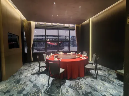 MyHotel (Zhuhai Jinwan Huafa Shangdu Store) Отели рядом с достопримечательностью «Zhuhai City Polytechnic»