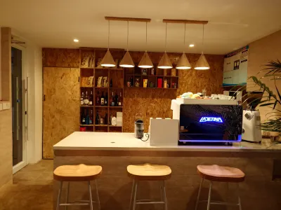 Riding West International Youth Hostel(Six star Street scenic spot) Hotel a 