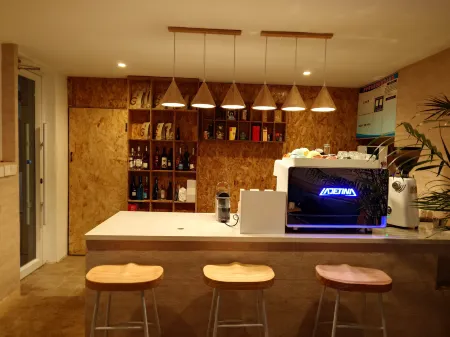 Riding West International Youth Hostel(Six star Street scenic spot)