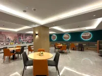 Island Family Yaduo Zhixiang Hotel (Qionghai High speed Railway Station Branch) Hotel di Qionghai