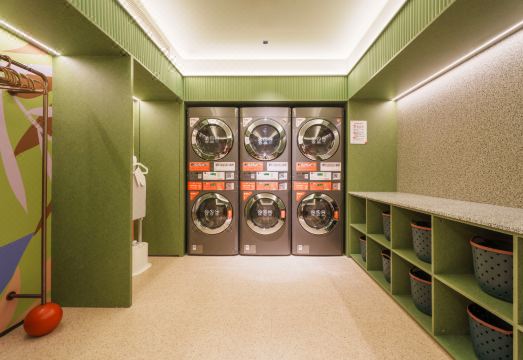 오렌지 호텔 로비