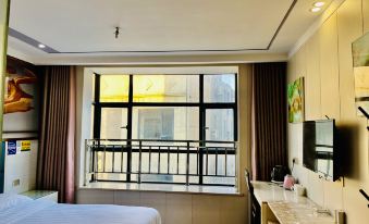 Xiangyang Jingyi Hotel