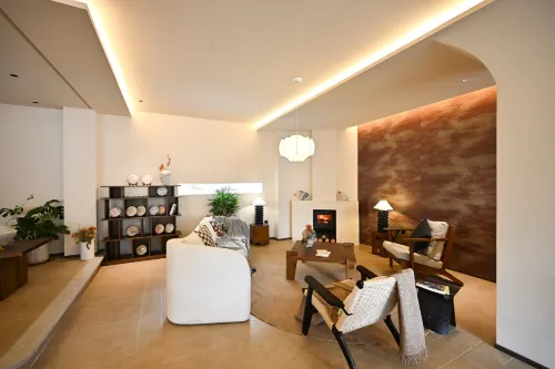 Shiwai Qilan Homestay (Kangding Love Song Square Liuliu City)