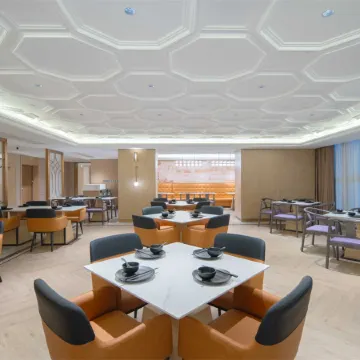 Vienna International Hotel (Pingyang Wanquan Future Center)