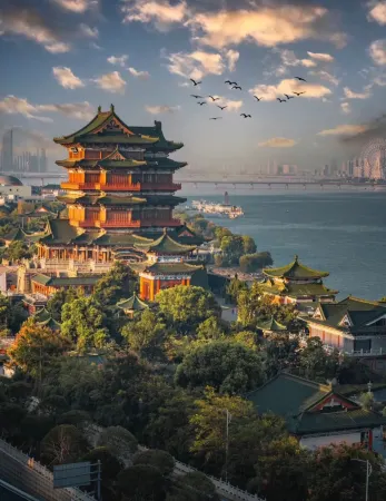 Guanlan Garden Hotel (Nanchang Wanshou Palace Bayi Square Branch) Отели рядом с достопримечательностью «Jiangxi Science and Technology Normal University (Hongjiaozhou Campus)»