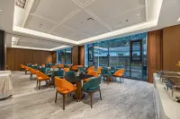 Mingdu Flower Half Open Hot Spring Resort Hotel