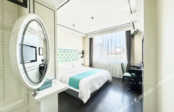 輕雅酒店（ 臨汾平陽廣場生龍國際店）