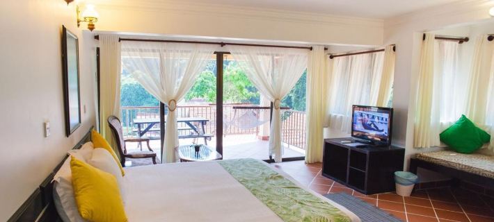 Anjungan Beach Resort Hotels in Manjung