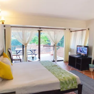 アンジュンガン ビーチ リゾート ニパー・ビーチ周辺のホテル