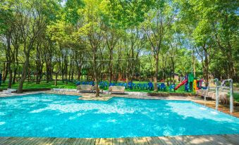 Shanghai Natural Reverberation Resort