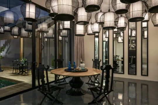 The Editor Villa Non Smoking